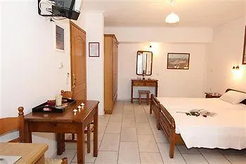 瓦西利科斯公寓式酒店 4* Naxos City