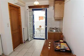 瓦西利科斯公寓式酒店 4* Naxos City